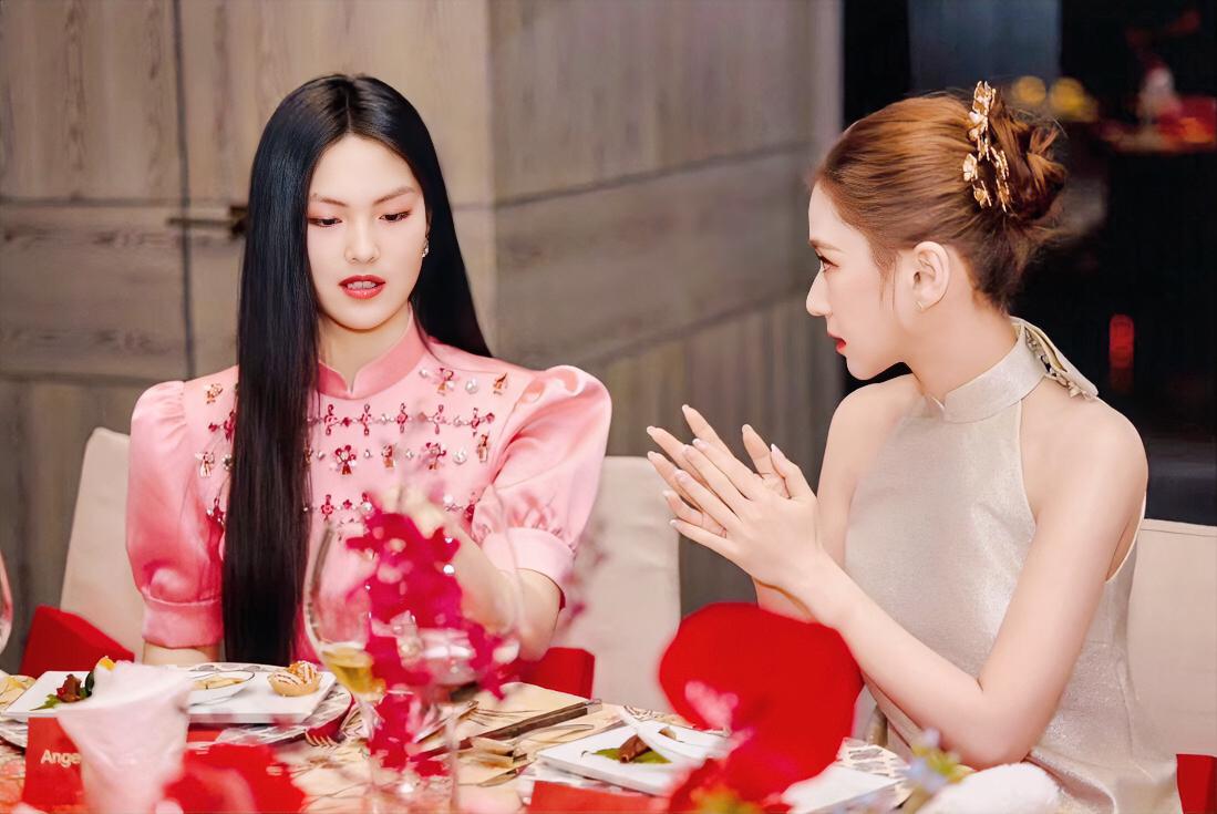 这孩子才16岁？普通家庭的16岁还是童年稚气未脱她这都过成了36岁的老成了，她