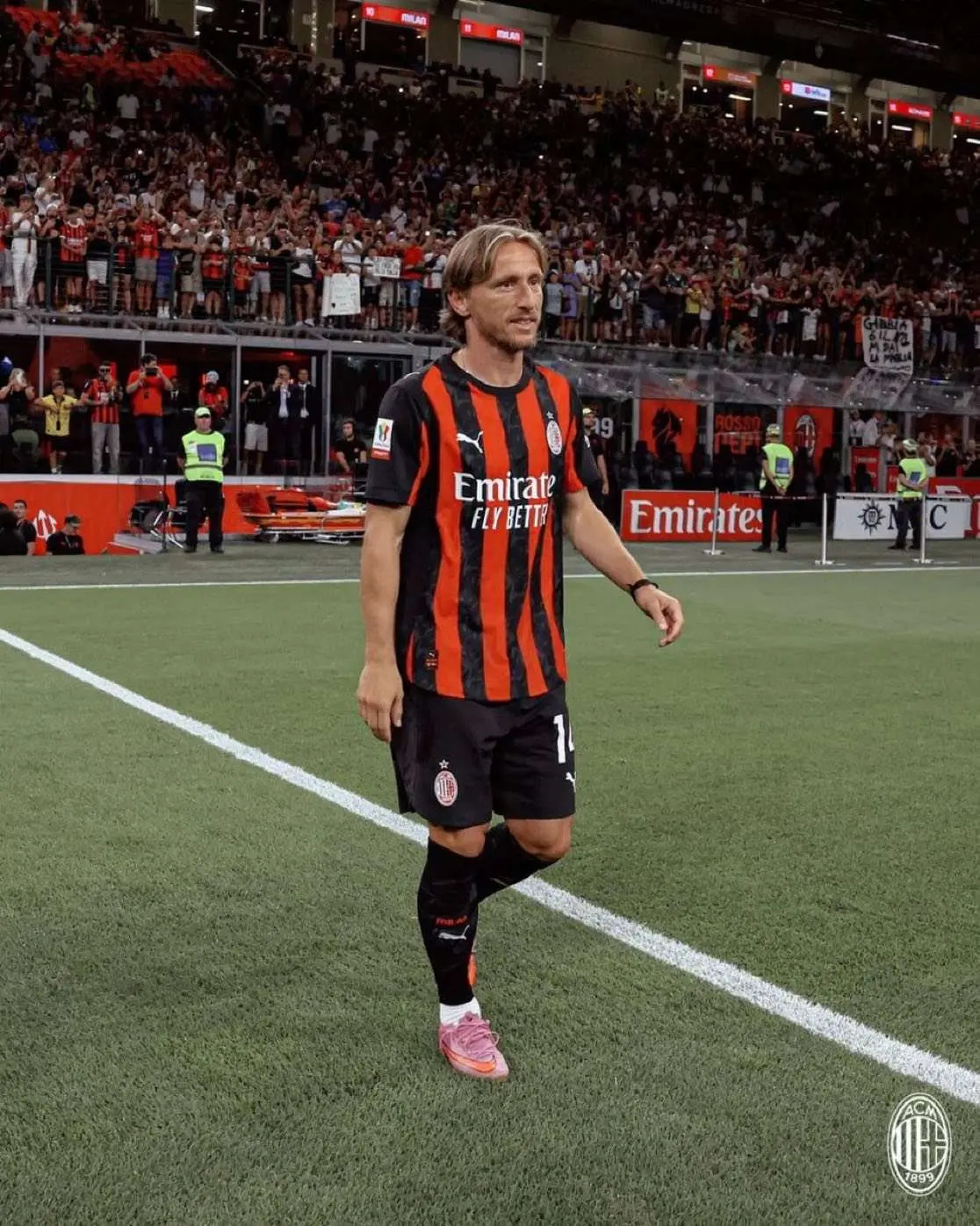 意媒：莫德里奇在圣西罗球场有一个包厢，特意用来招待他的亲朋好友米兰新闻网报道，莫