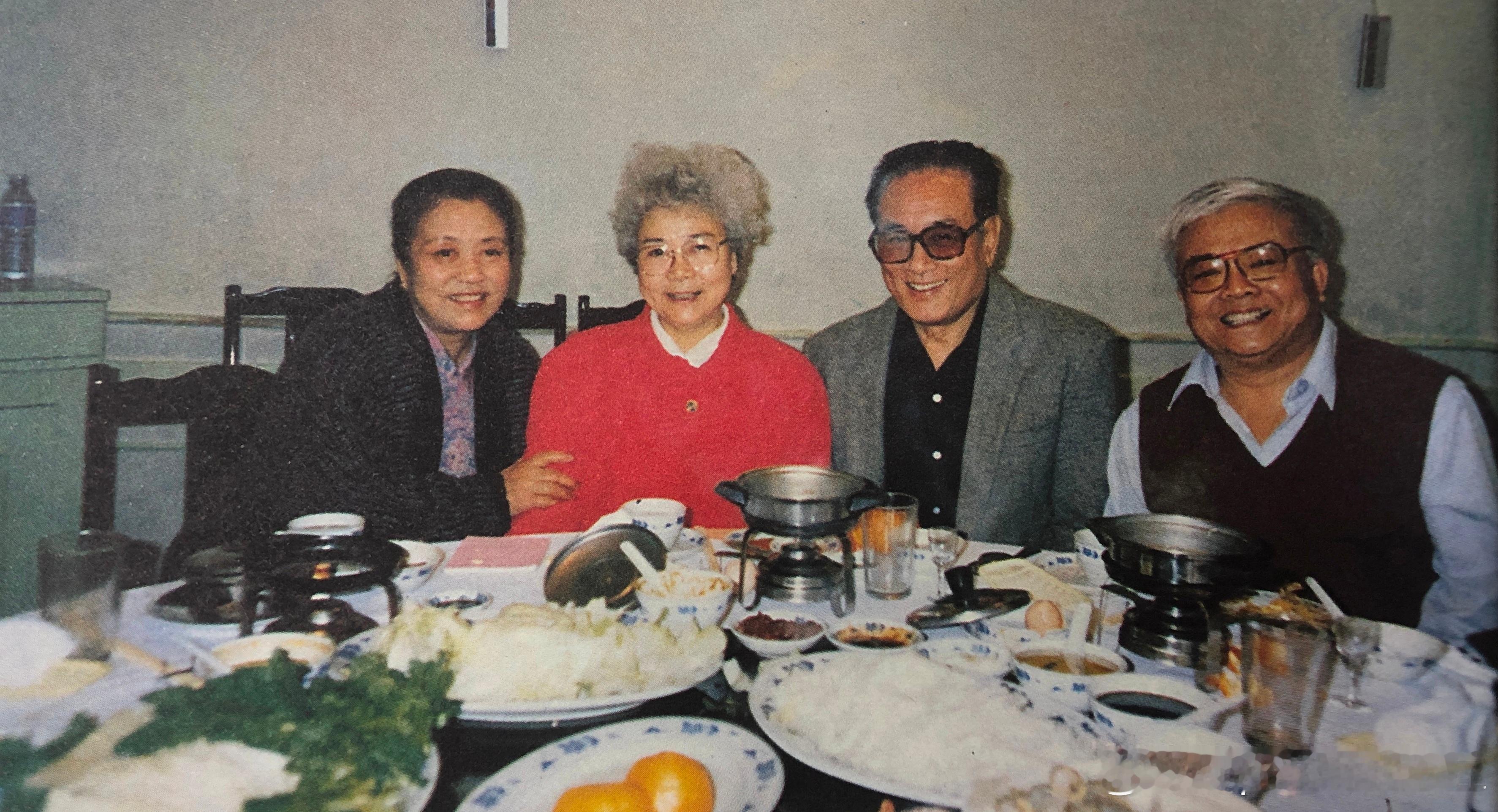 1993年庞学勤、杨洸夫妇在珠海盛情款待田华、苏凡夫妇历史影像