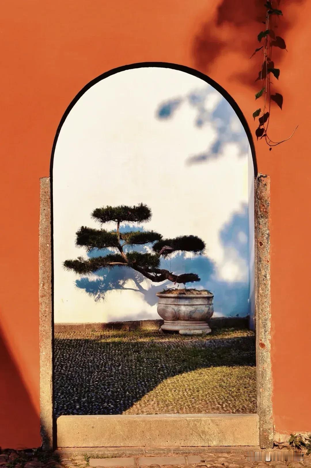 俗话说：“害人之心不可有，防人之心不可无。” 行走世间，我们总盼着以诚相待，与人