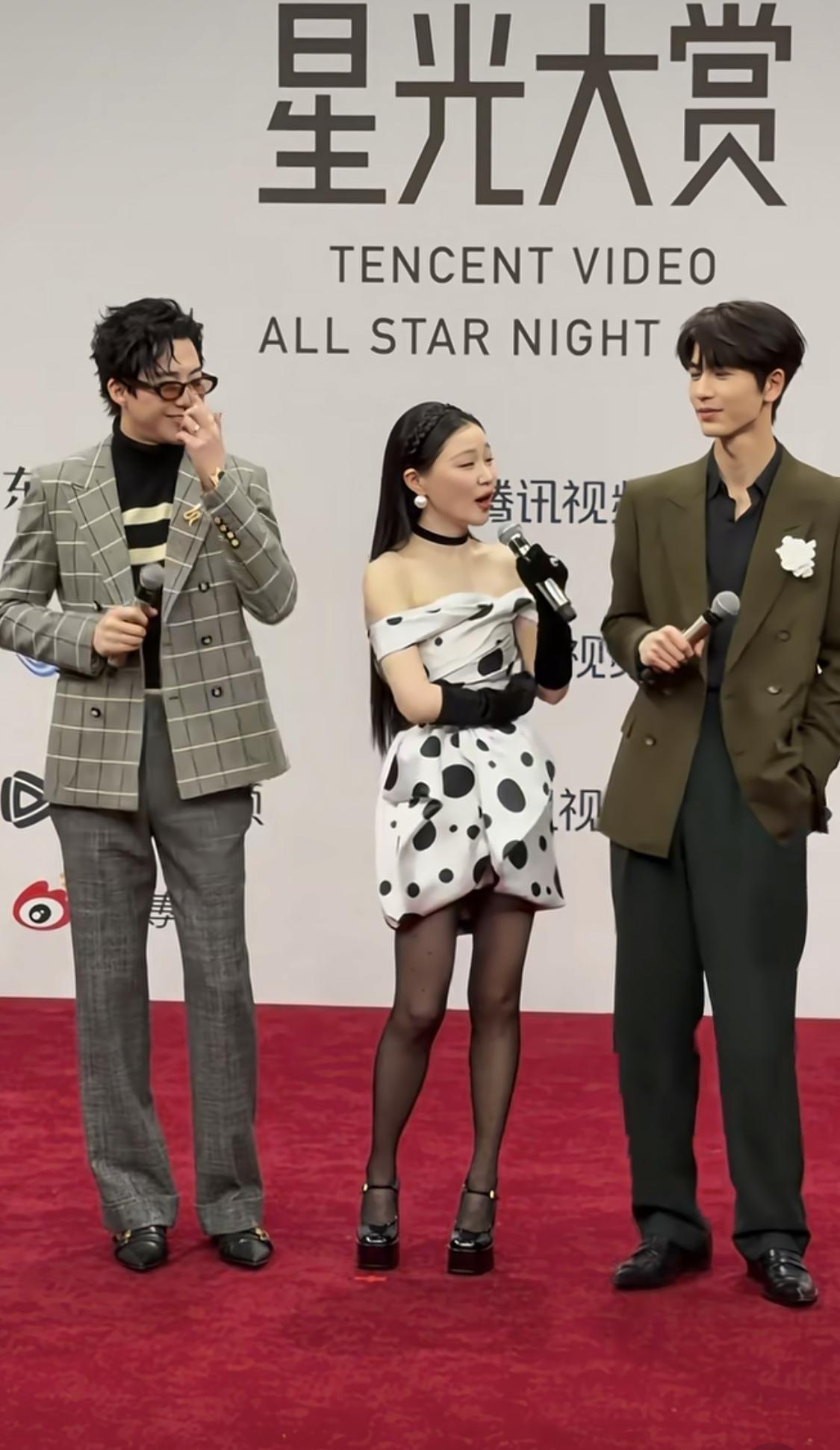 金靖说：张凌赫是2026的小伙（火）子，刘宇宁说张凌赫红了之后，不要忘记了我们这
