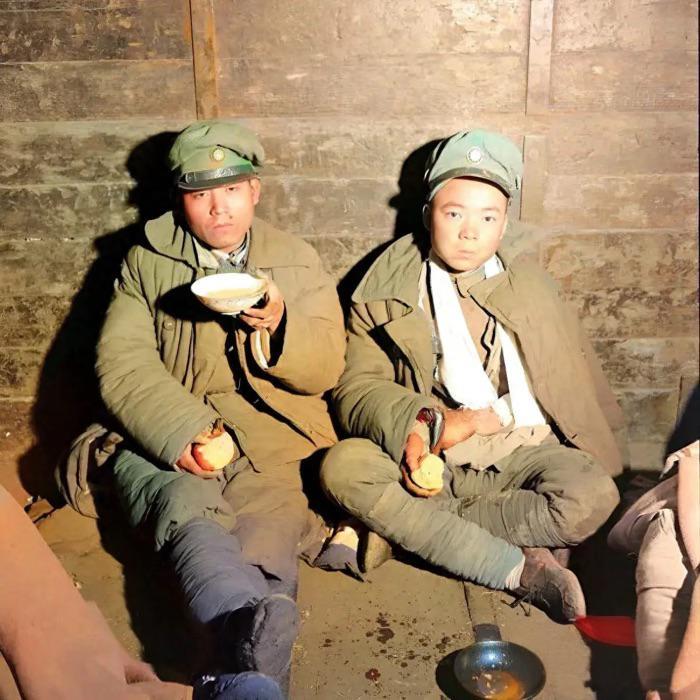 不要被电视剧欺骗了，解放战争期间，国军根本没那么光鲜。再加上还是旧军队思想与作风