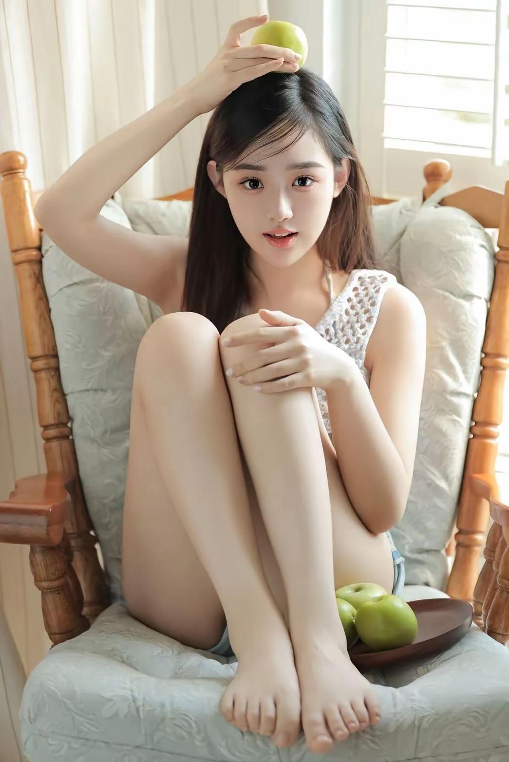 生命的本质，就是体验生活的酸甜苦辣。其实生命是一场历程，很多事无需意义。吃喝玩乐