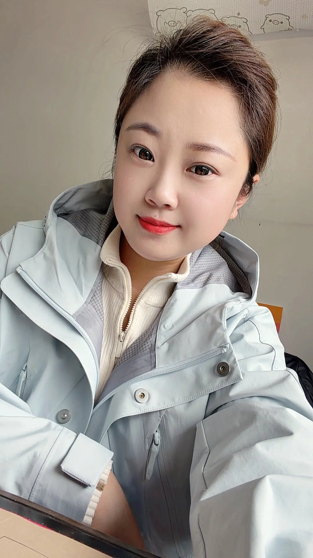 从幼稚到成熟，从单纯到复杂，从直来直去到小心翼翼，从没心没肺到充满防备...