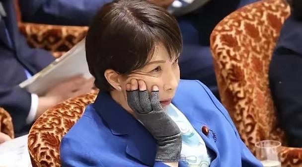 日本终究还是没顶住，高市早苗终于对外放话了！这回日本是真没招了，实在撑不住了