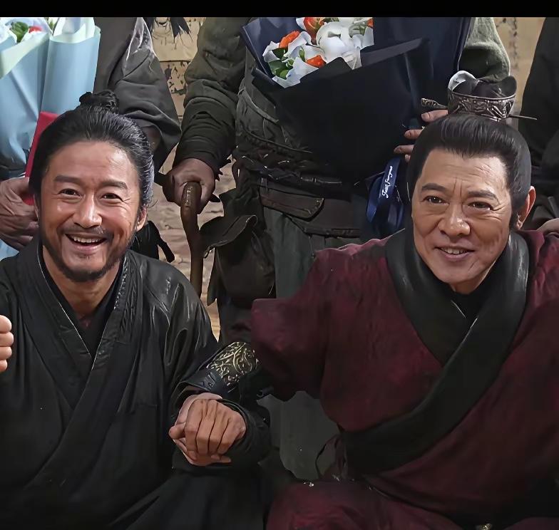 《镖人》真要拍电影了？！网传阵容一出来，我直接从椅子上站起来了：吴京、甄子丹
