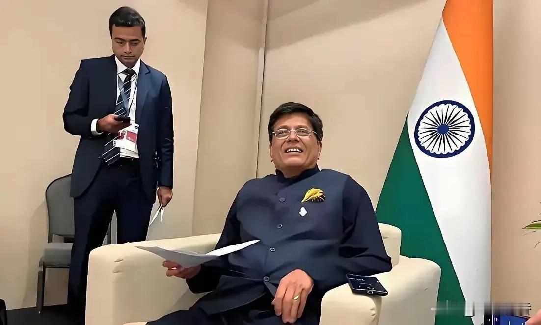 三哥厉害了，怎么比美国还要牛气？哪里来的底气？就不怕闪了舌头啊！印度工业部长