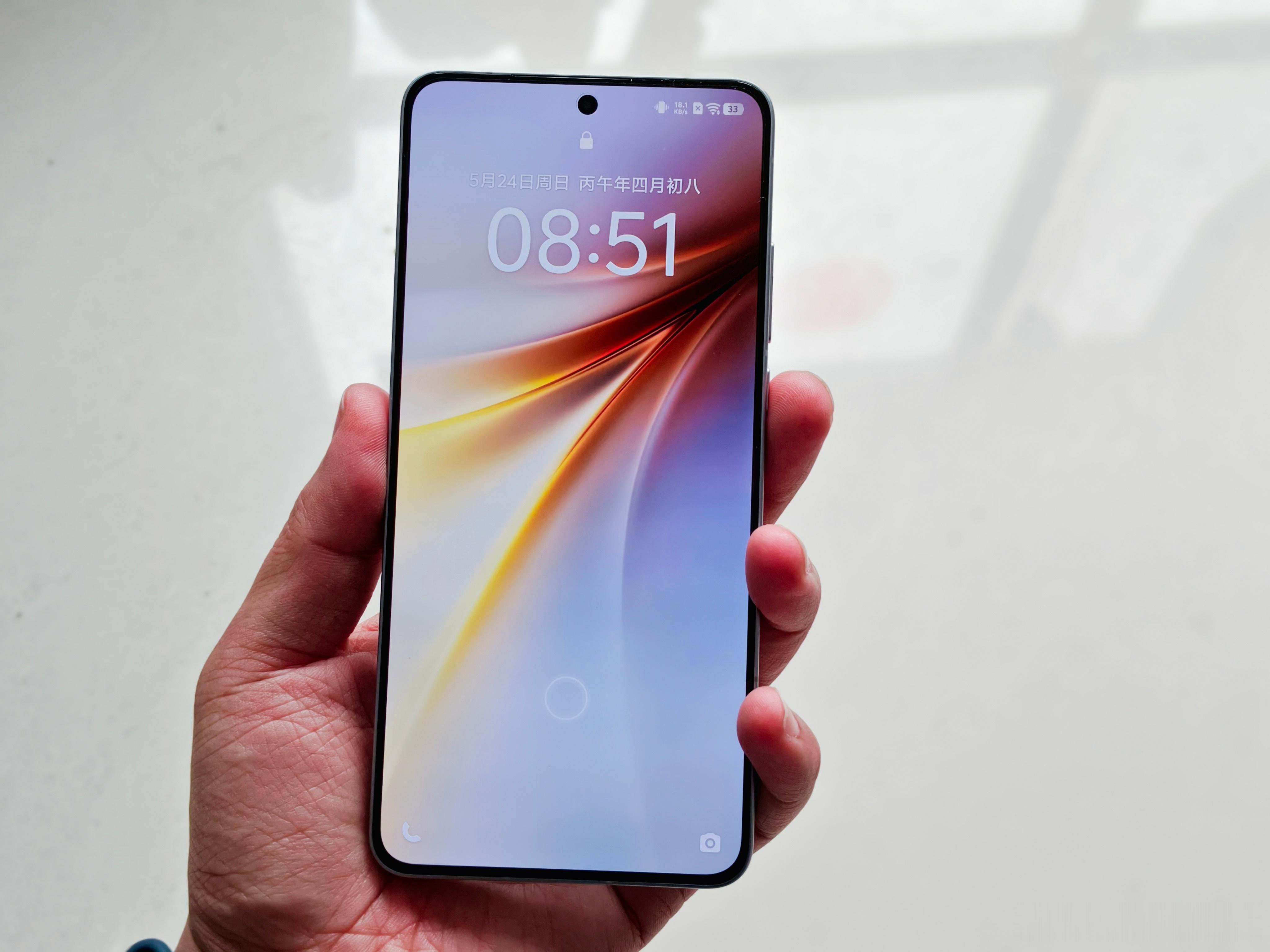 iQOO15T上手之后，我觉得最大惊喜就是这块6.82英寸的2K珠峰屏！3168