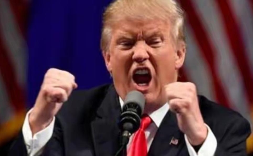 打起来了！一觉醒来，中东传来坏消息！特朗普：美军把伊朗货船炸了个洞！今天是4