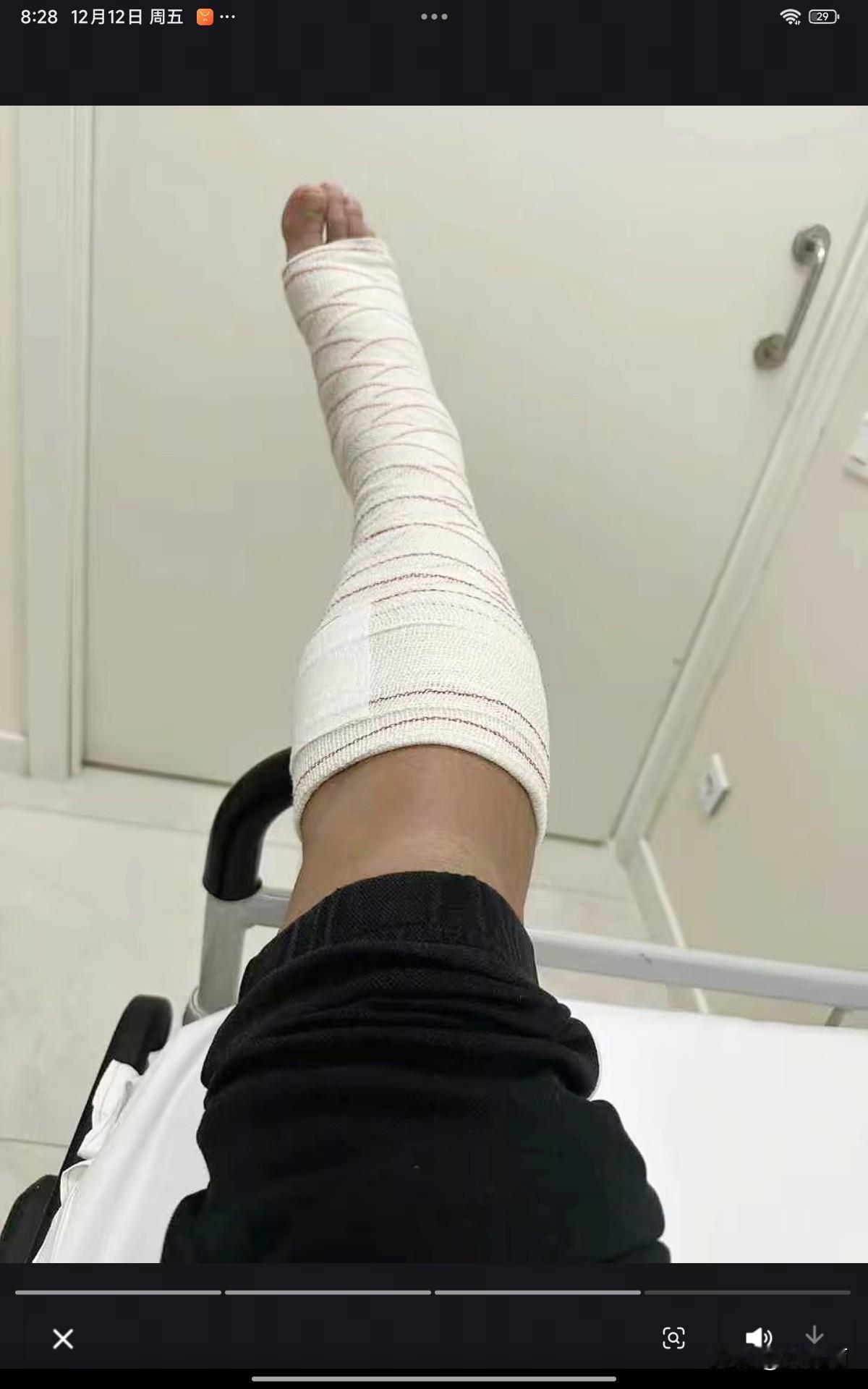 天有不测风云，U16国少当家球星邝兆镭刚回到西班牙便受重伤了！12月12日老邝