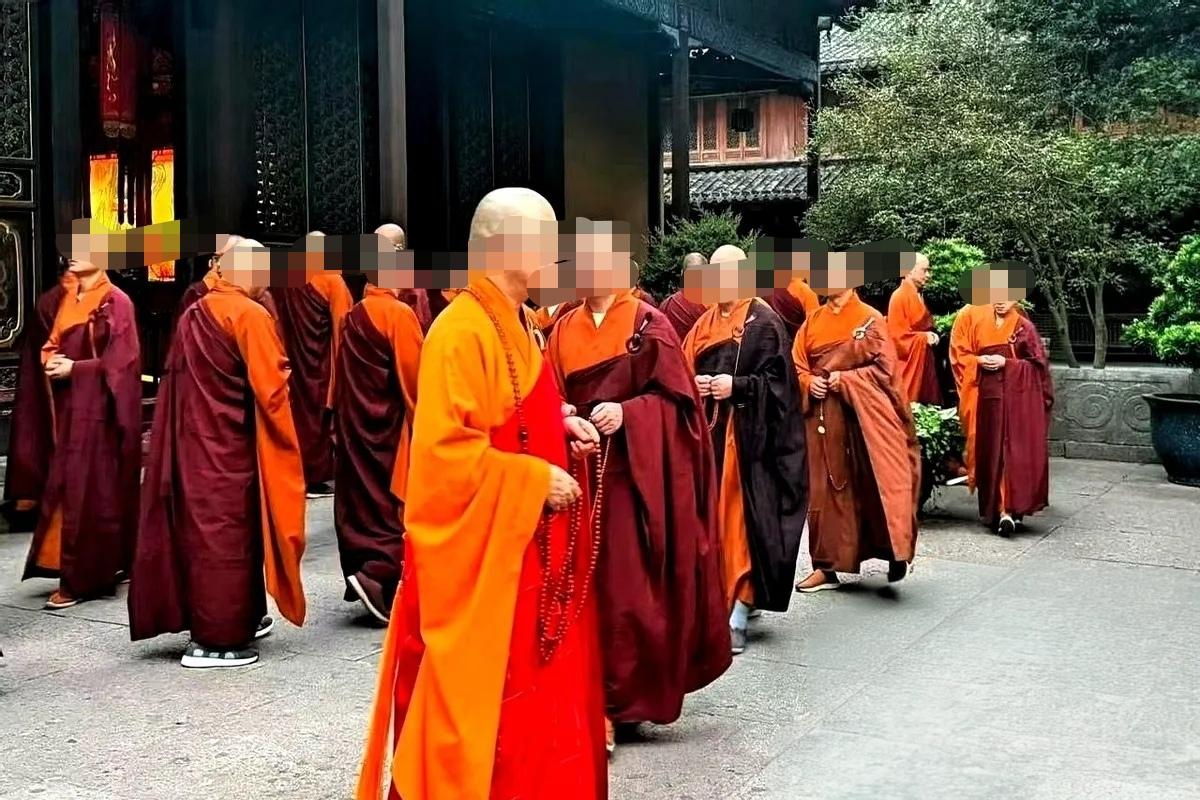 如今的佛教，应该是佛教的最鼎盛时期，仅浙江省依法登记的寺庙就有4057座，唐代诗