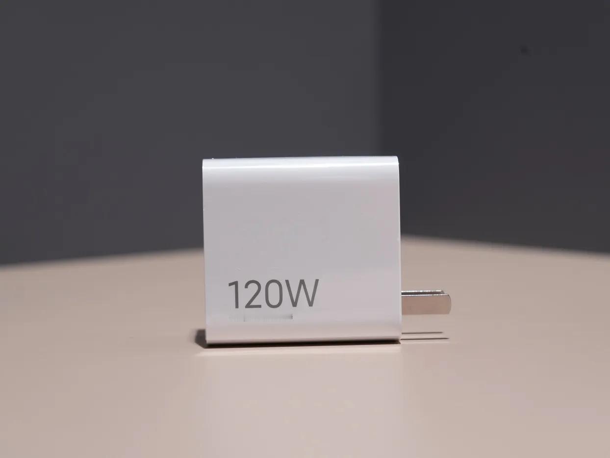 终于弄明白了为什么罗永浩会怒喷“120W超级闪充”，不是手机充电慢了，也不是技