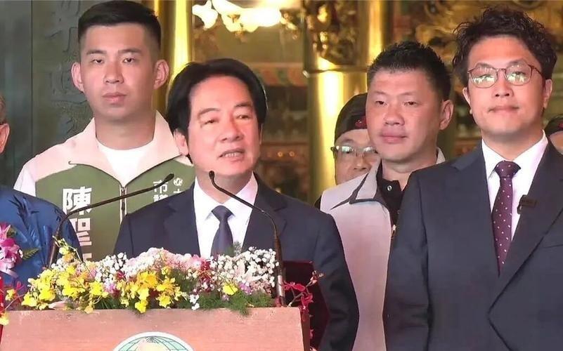 赖清德最近估计被泼了一盆透心凉的冰水，而且泼水的人，他连翻脸的脾气都发不出来。谁