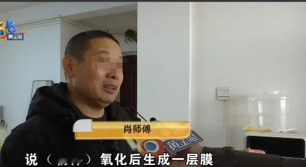浙江宁波，一男子奶奶去世前，悄悄告诉男子，他家宅基地下埋着1-2坛子银元，市值6