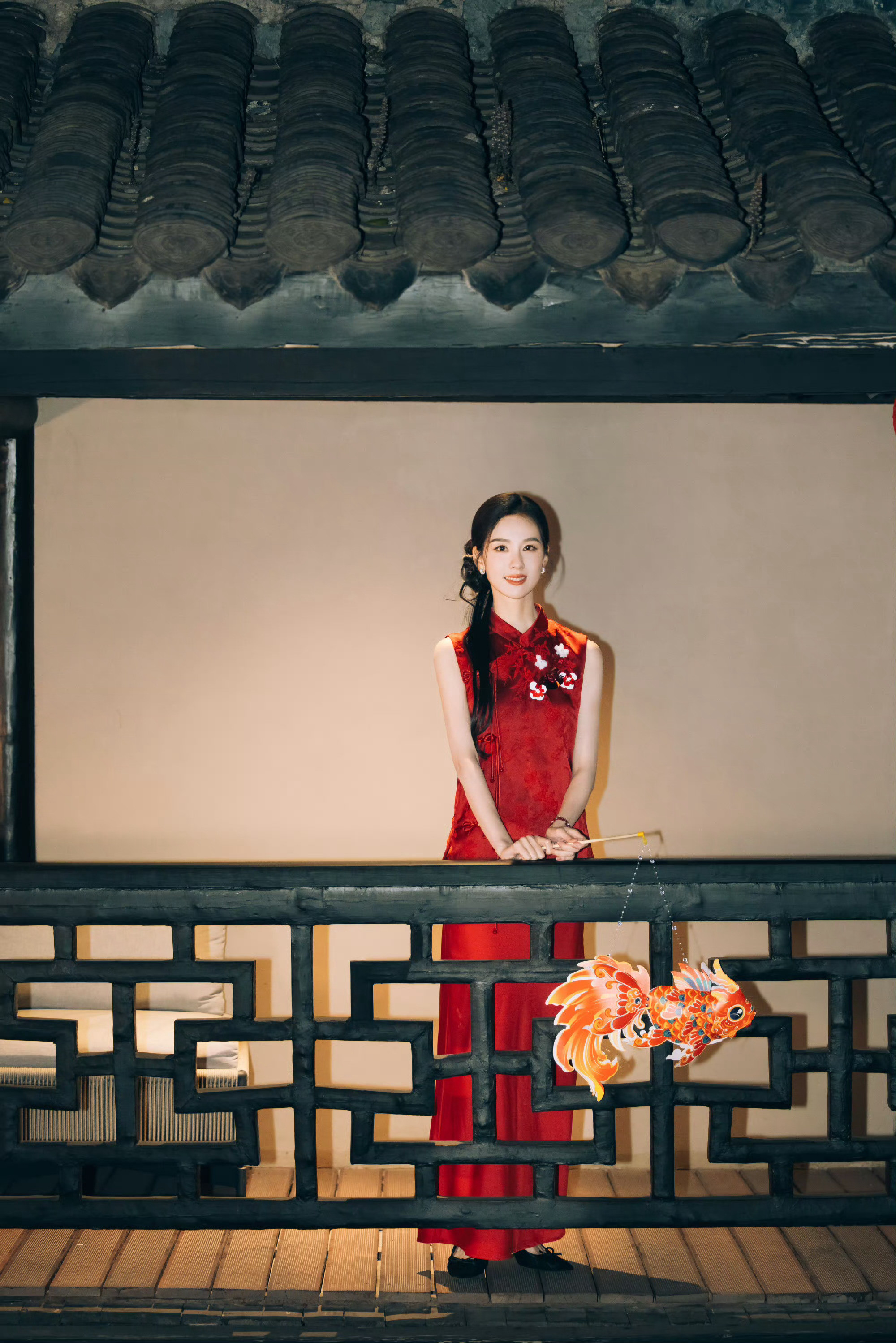 红色陈都灵太美啦，这组图真的太绝了嘟嘟（过年版）