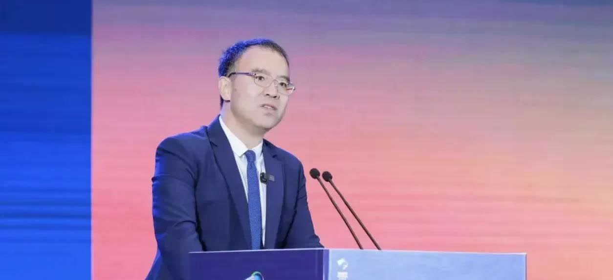 比亚迪：我推出dmi！XX：那我就跟emi！比亚迪：我推出dmp！X