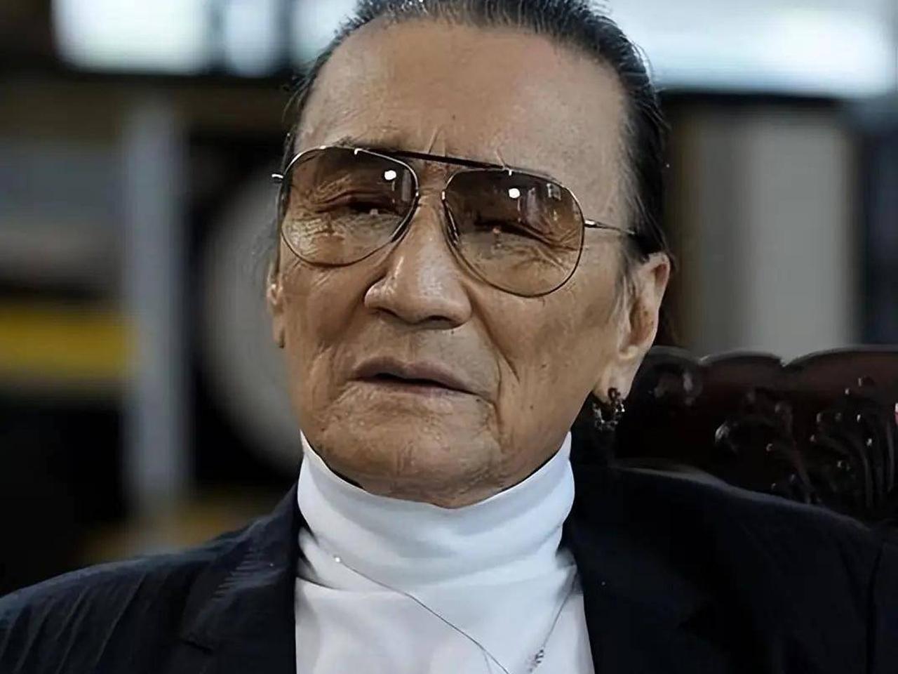 别人落幕，是可惜，谢贤落幕，却是真的舍不得，只因他是港圈最后一个真性情、讲义