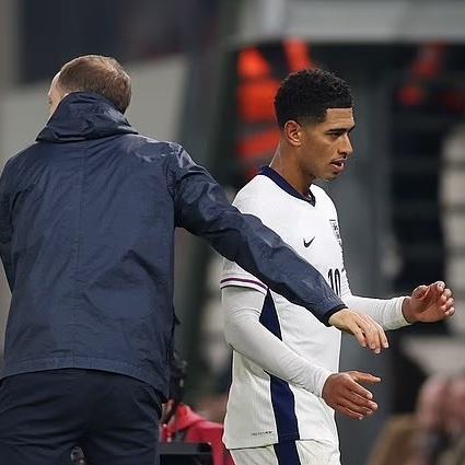 图赫尔再次点名批评贝林厄姆：图赫尔：“我看到贝林厄姆被换下时，他似乎很不高兴。我