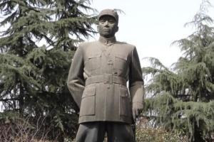 提起杨虎城被杀一事，晚年张学良一直表示：我至今也不明白为什么 这事儿，还得从