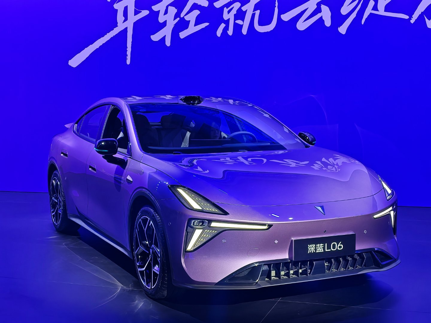 再来回顾一下深蓝L06！不仅实力强还更安全～真的是百万级配置，法拉利同源磁流变悬