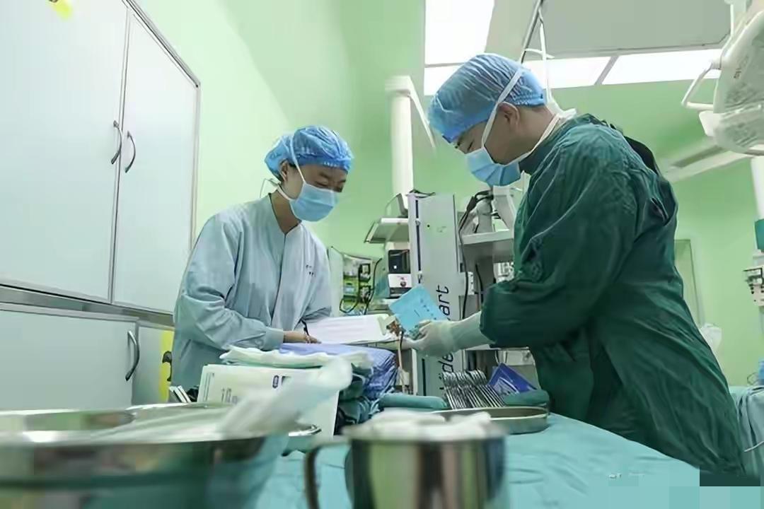 护士的时间都去哪了？别让形式主义偷走守护生命的时光“护士的时间不是用来填表