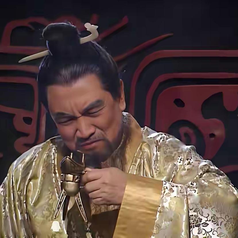 袁绍为什么不趁兖州之战的有利时机灭了曹操？非不想也，实不能也…袁绍坐在邺城大