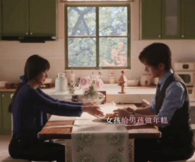 魏哲鸣新剧追妻直接入室讨饭 前一秒还在女主面前装虚弱扮懂事，蹭完年糕秒变精英律师