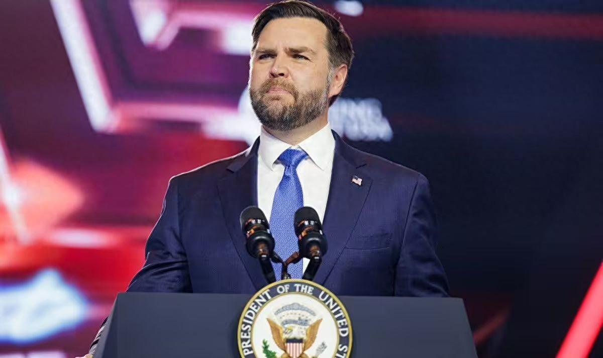 万斯将矛头指向英国：鉴于英国是核大国，但却有可能落入亲伊斯兰主义政客手中，一旦出