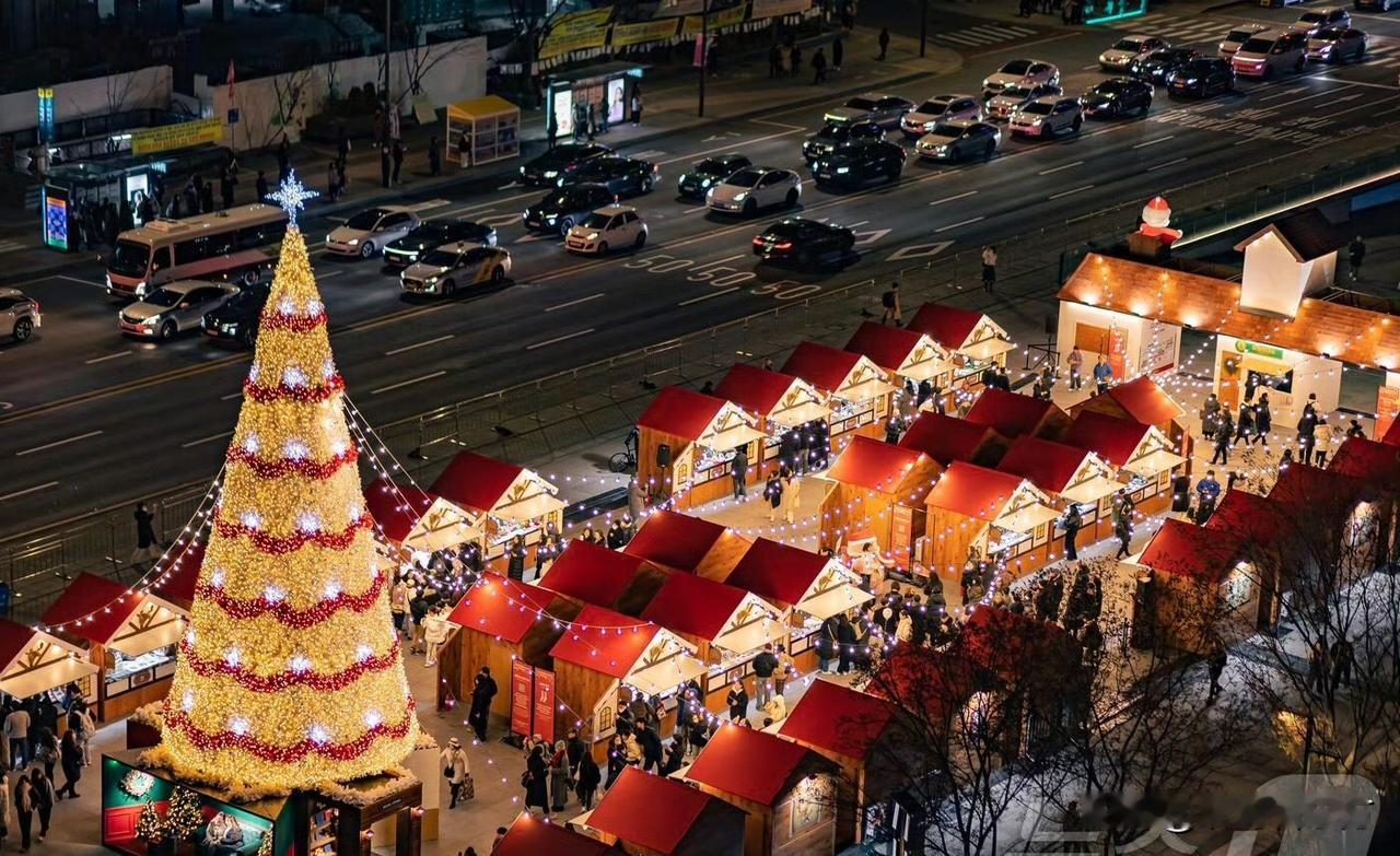 【岁末迎新季开启首尔灯笼庆典举办至明年1月初】在岁末迎新季到来之际，首尔市多处