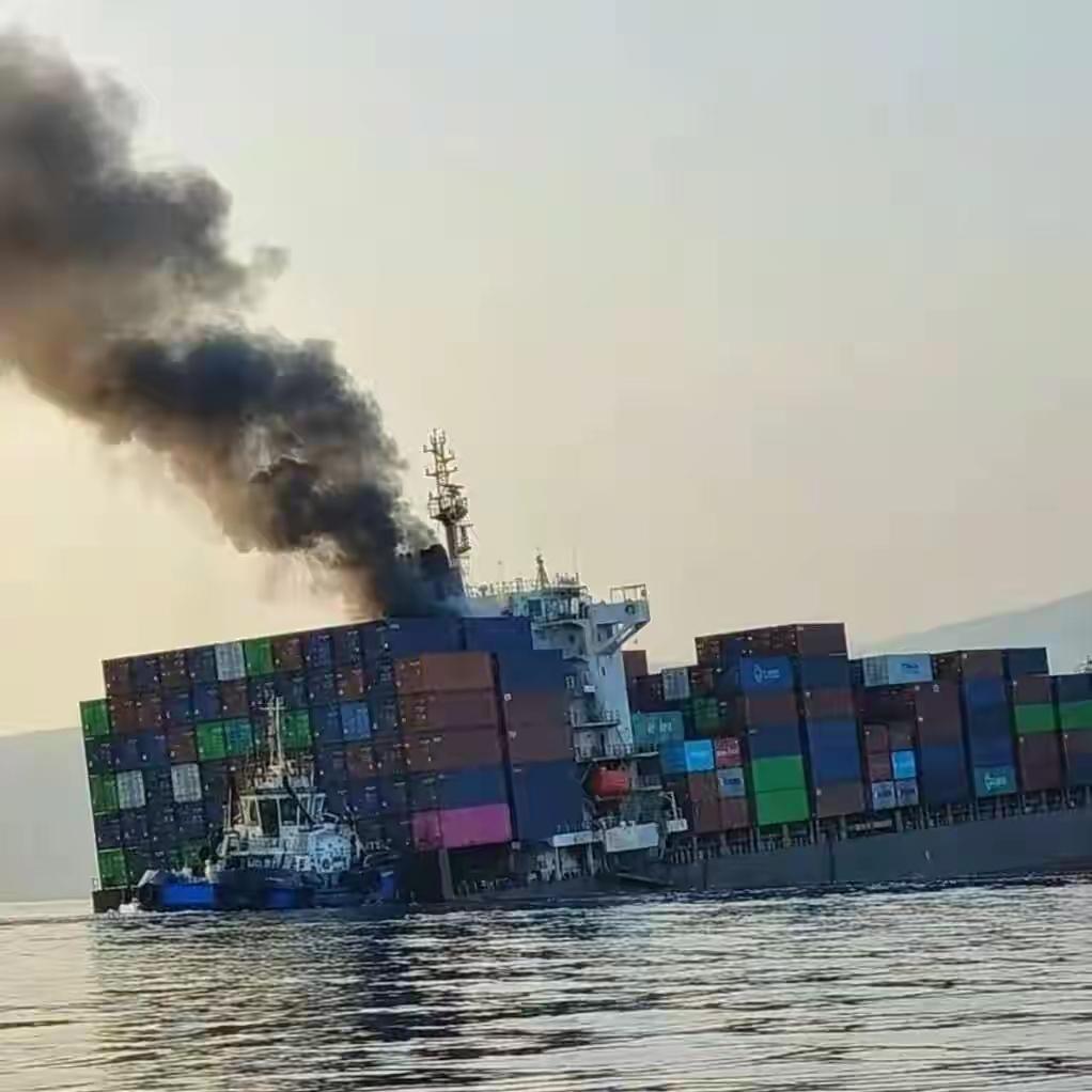 沙特和胡塞武装之间的冲突，本质是伊朗和美国之间的冲突。胡塞武装其实是伊朗扶植