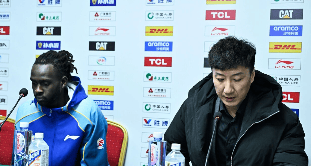 韩硕: 我觉得还是比赛强度上, 我们跟广东队还有差距