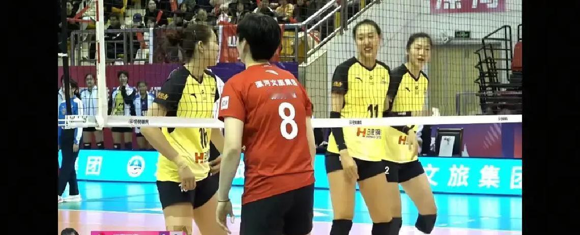 山东女排“登顶”？醒醒吧，积分榜没认。官方榜单还在中上游，哪来的榜首？自媒