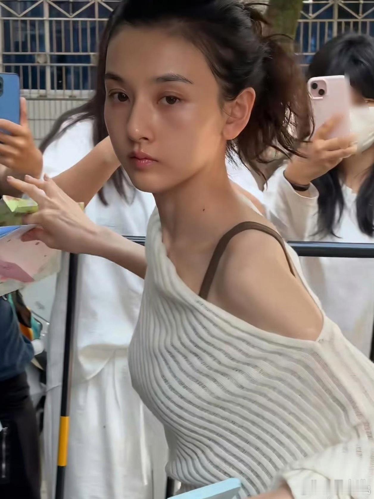 宋祖儿的素颜怎么样