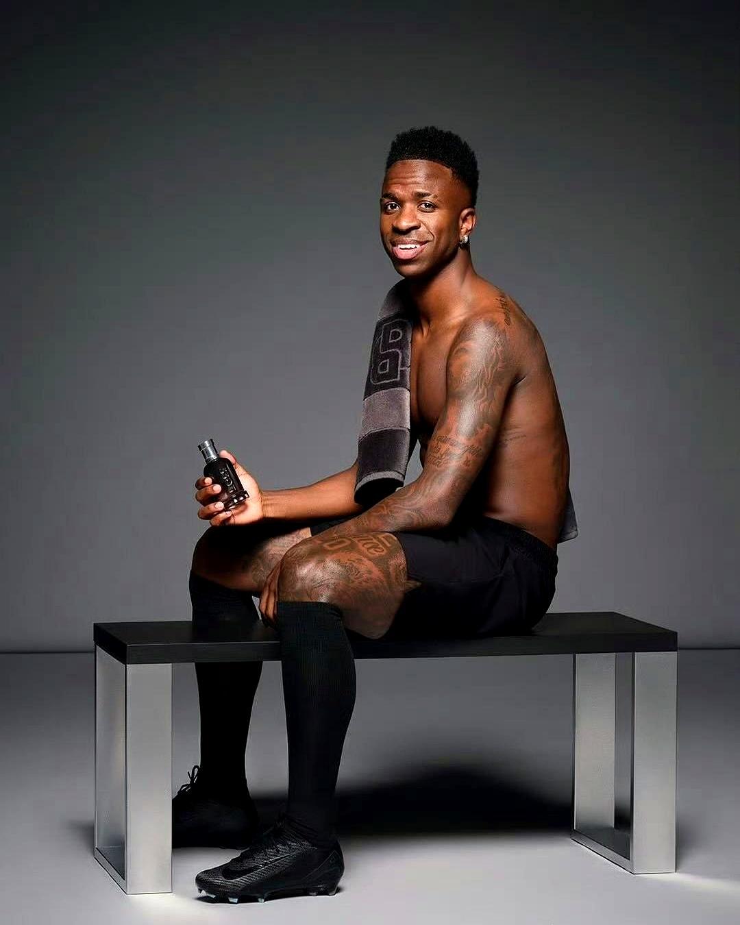 信息整合报告：威尼修斯续约进展与最新动态皇马怕威尼修斯2027年自由跑，