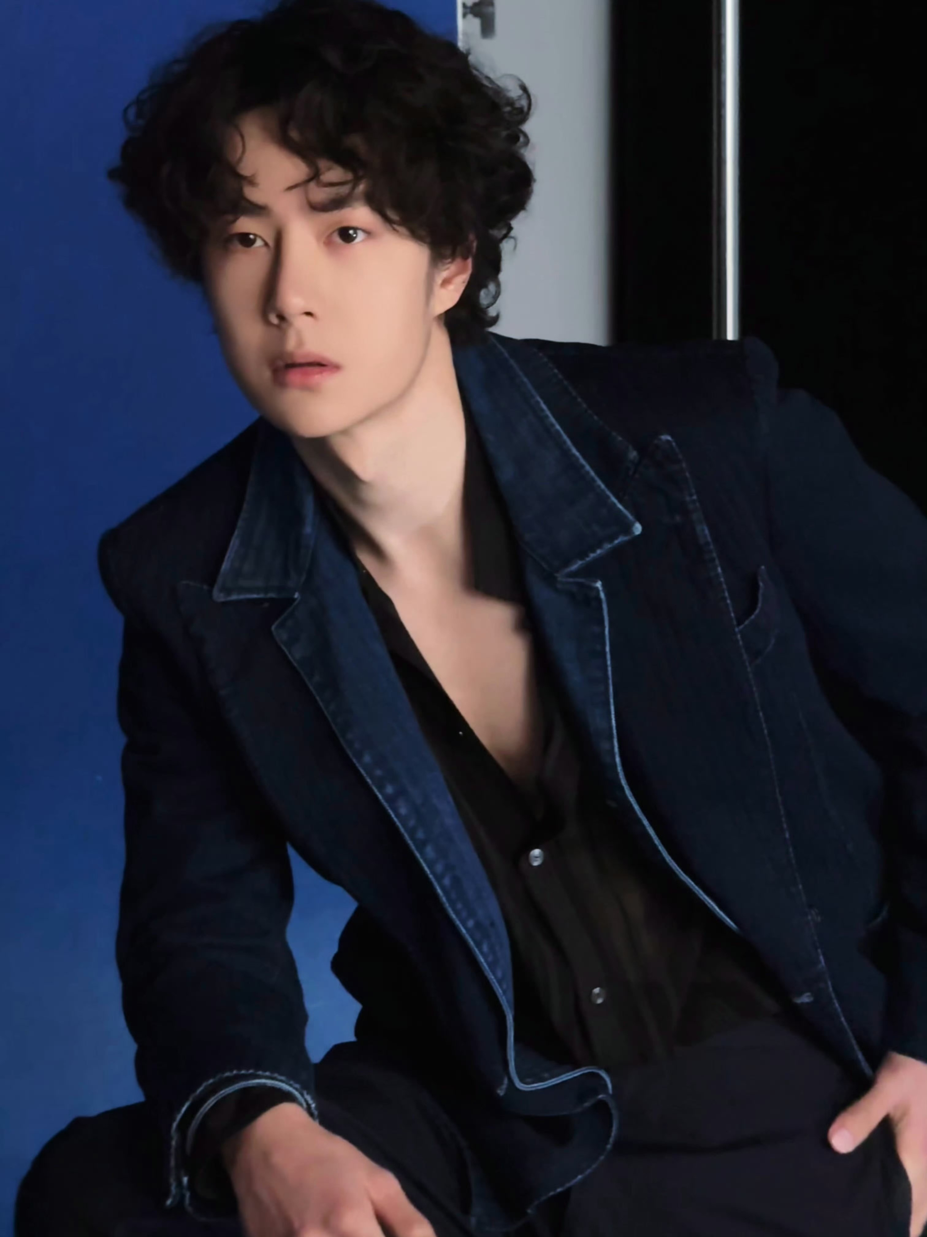 王一博黑丝深V王一博小年六宫格就这么going我