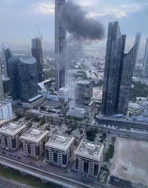 到今年9月，俄罗斯已经把乌克兰的大钢铁厂全炸没了。这个年产2000多万吨钢的乌克