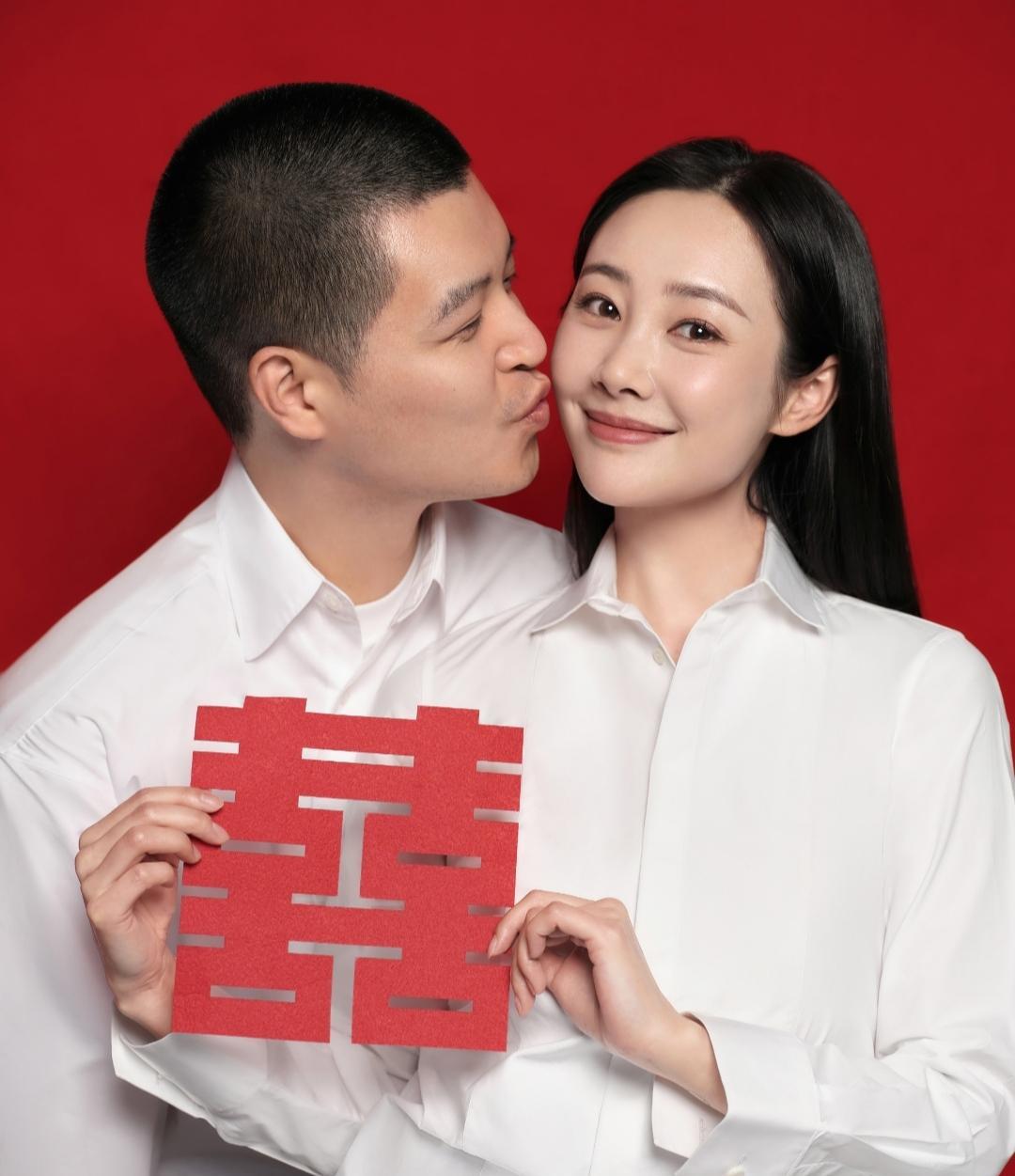 李纯马頔领证了！这波官宣甜度拉满刷到李纯和马頔领结婚证的消息，瞬间跟着开心！这