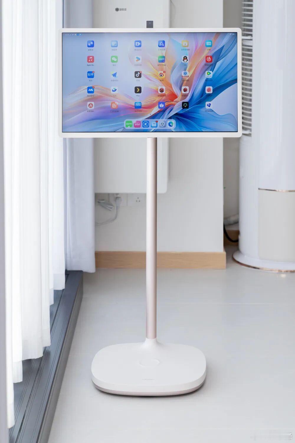 不爱看电视的年轻人，也开始抛弃投影仪了摘自螺旋实验室，作者螺旋君年轻人的客厅，