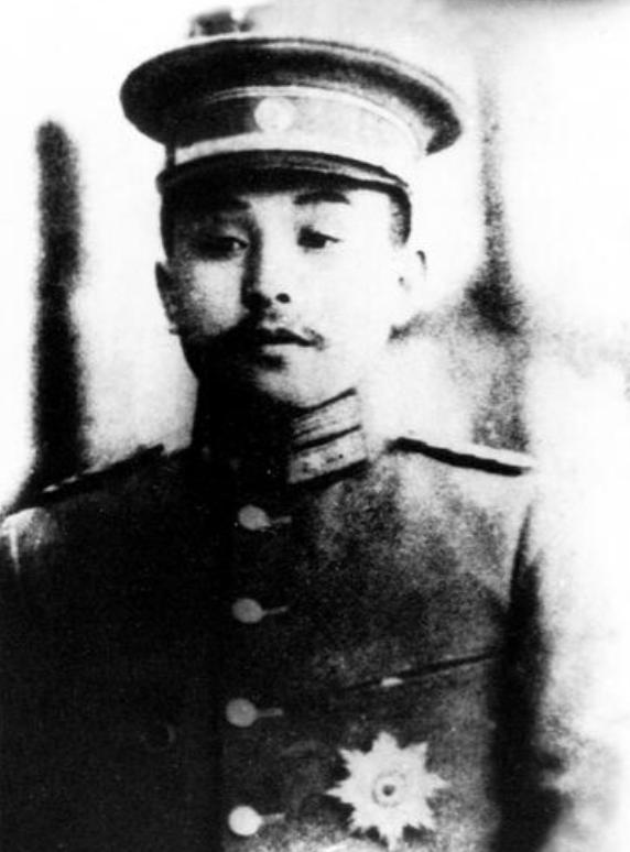 1911年深夜，他离起义只差6小时，1.8万精兵整装待发！却被自己的贴身卫队长乱