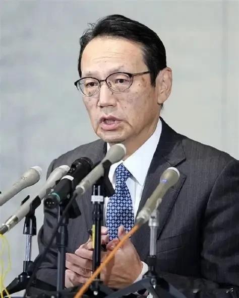 新加坡联合早报今天（8月26日）报道：“日本驻华大使金杉宪治说，对于日本和中国能