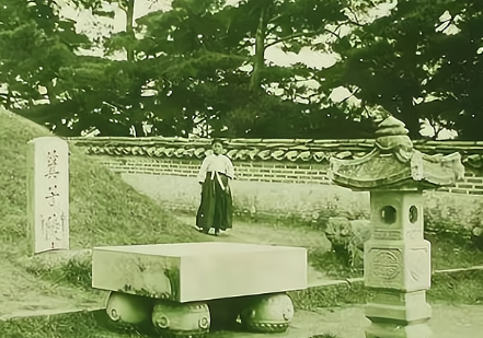 1959年，金日成不顾反对下令拆了箕子陵，这座存在了八百多年的古墓，虽然躲过了日