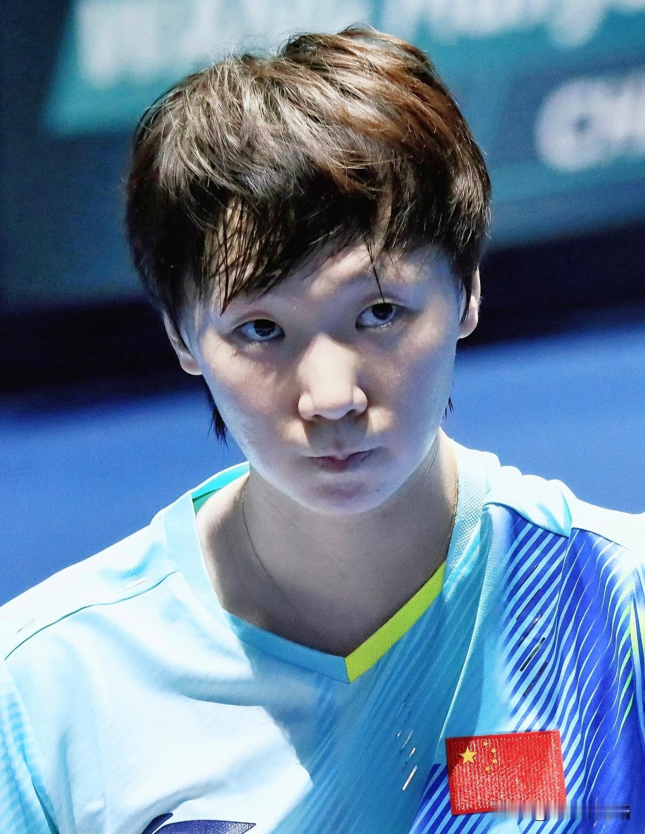 王曼昱对自己真的太狠了！2月9号刚落地北京，王曼昱连家都没回，拖着行李箱直接冲