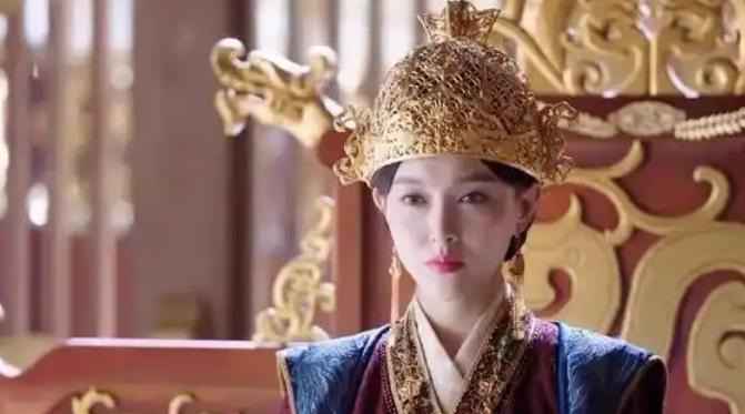 982年，辽景宗病逝，29岁的皇后萧燕燕成了寡妇。面对手握重兵、虎视眈眈的200