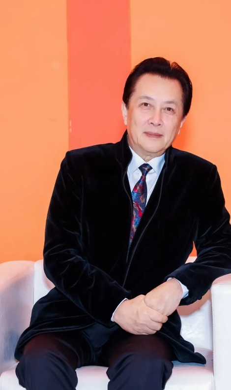 唐国强最担心的事情不是没戏拍，也不是没钱交医疗费，最担心的是他两个儿子的未来。现