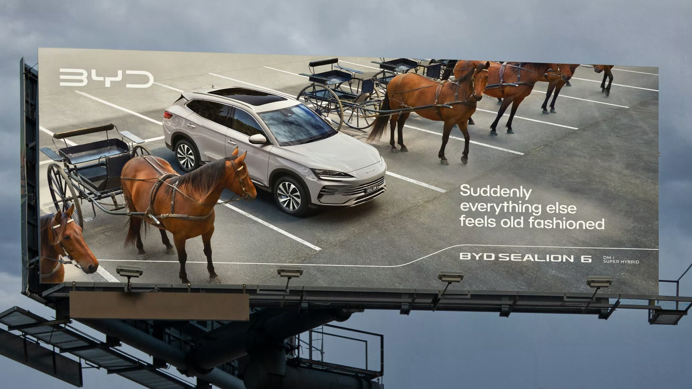 噢，这个广告牛逼了。突然对比亚迪出海的水平刮目相看[哆啦A梦吃惊