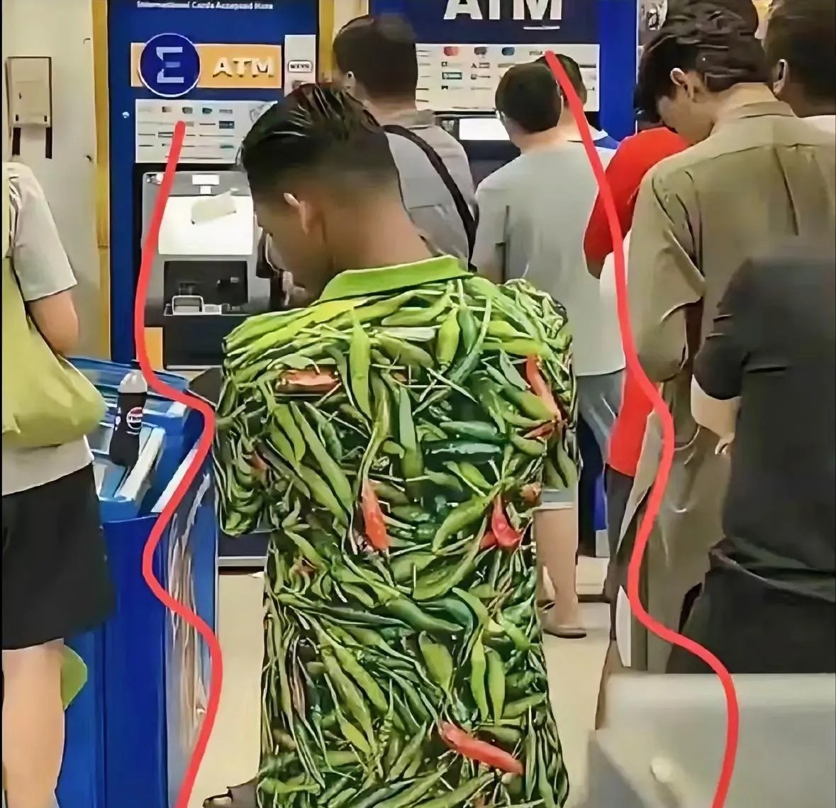 这衣服真特别，行走的辣椒啊