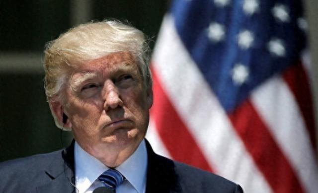 特朗普这才猛然惊醒，中国是一个“无法分割”的对手。特朗普刚上台时，满脑子都是