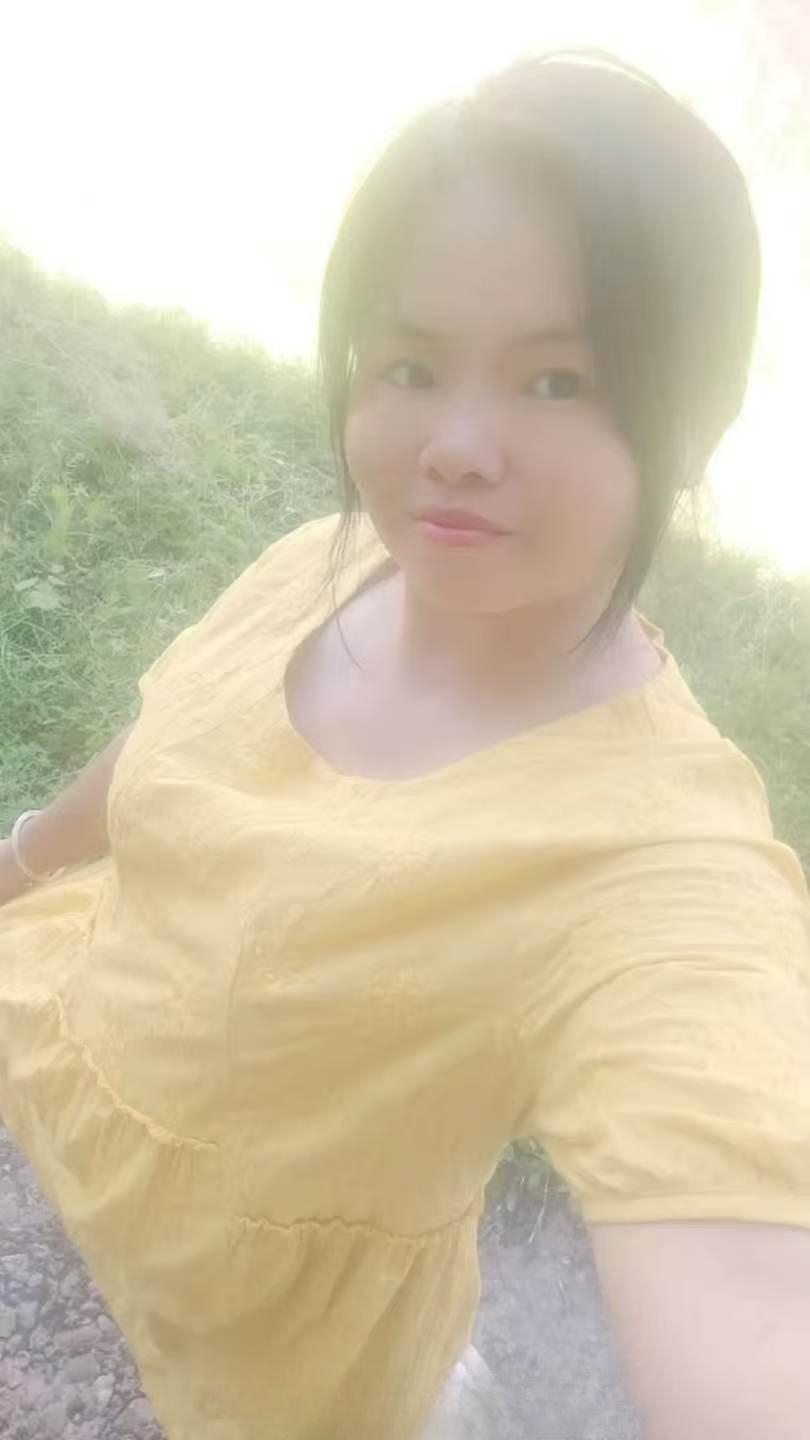 我属羊79年的，今年47岁了，离婚多年了，五一劳动节在家，村里人问我有没有谈对象