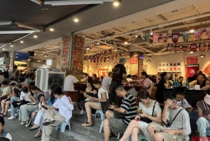 7月开始，大家有没有发现，消费风向又开始变了！第一，以前不少人点外卖，都是追求便