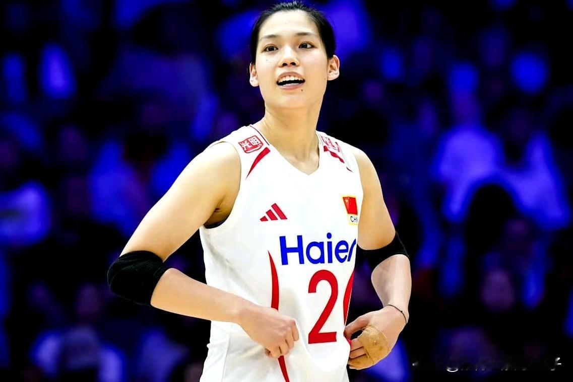 喜讯！中国女排3-1击败世界第三波兰女排，斩获三连胜完美收官北京时间6月7日晚